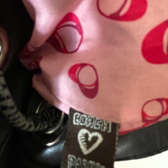 Coach black patent leather poppy mini bag - Picture 11 of 13